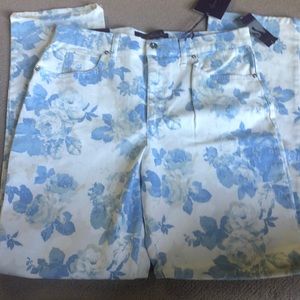 NWT Gloria Vanderbilt size 14 stretch classic fit